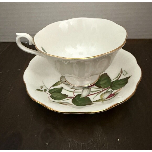 Vintage English Regency Tea Cup & Saucer Fuchsia Pattern Bone China England - Picture 3 of 8